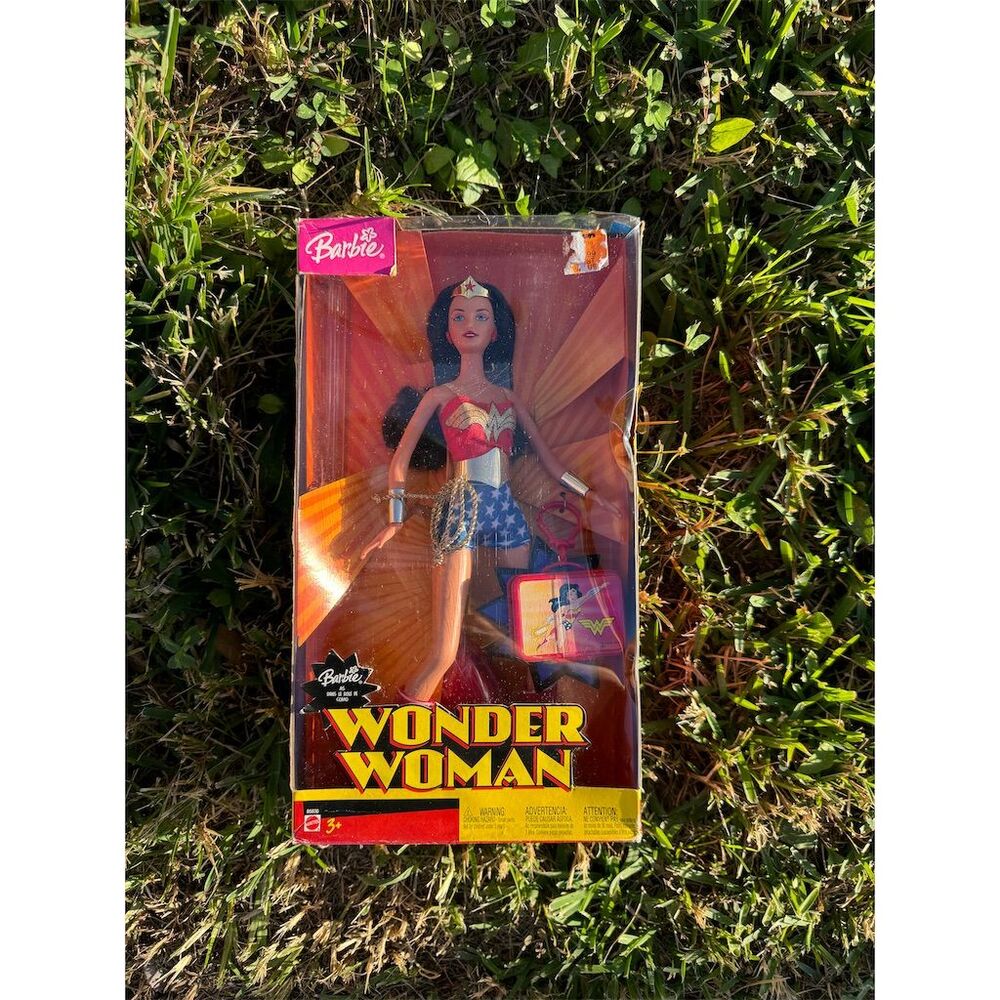Mattel DC Comics Wonder Woman Barbie Doll 2003 Special Edition NIB